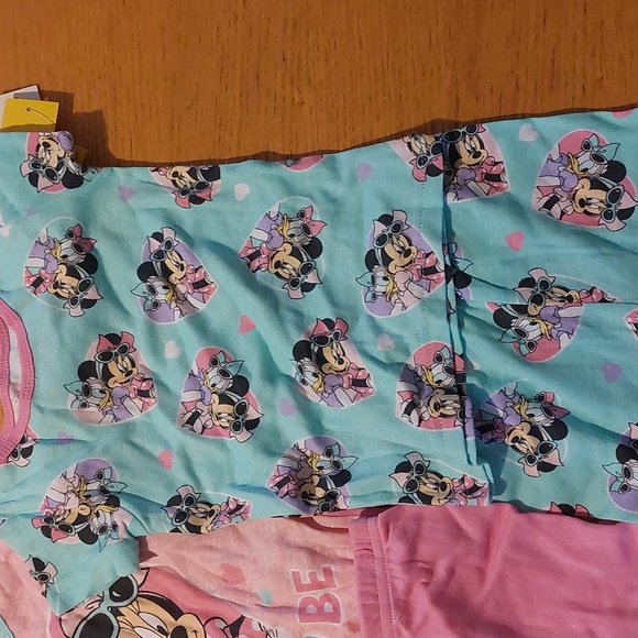 2/50$ Disney Minnie & Daisy 2 pyjama set - Picture 3 of 3